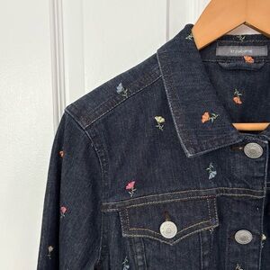 RARE HTF NWOT Liz Claiborne Floral Embroidered Jean Jacket Contrast Stitching